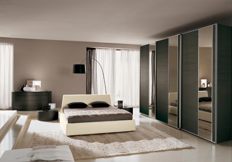 просторная и очень современная итальянская спальня на двоих quaia