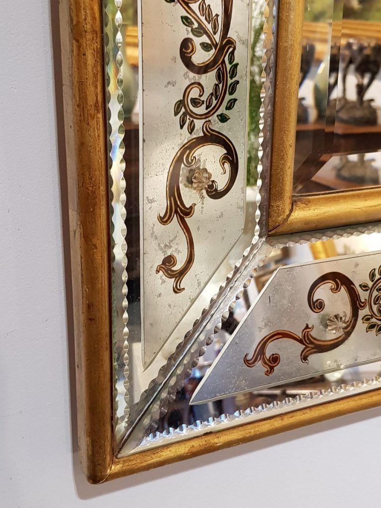 Эгломизе - ручная техника декора зеркал и стекла